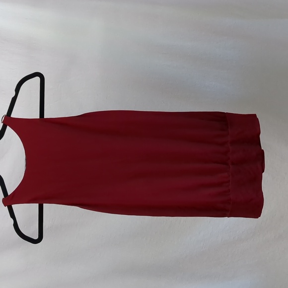 White House Black Market Burgundy Tank With Silver Links Size M - Picture 5 of 7